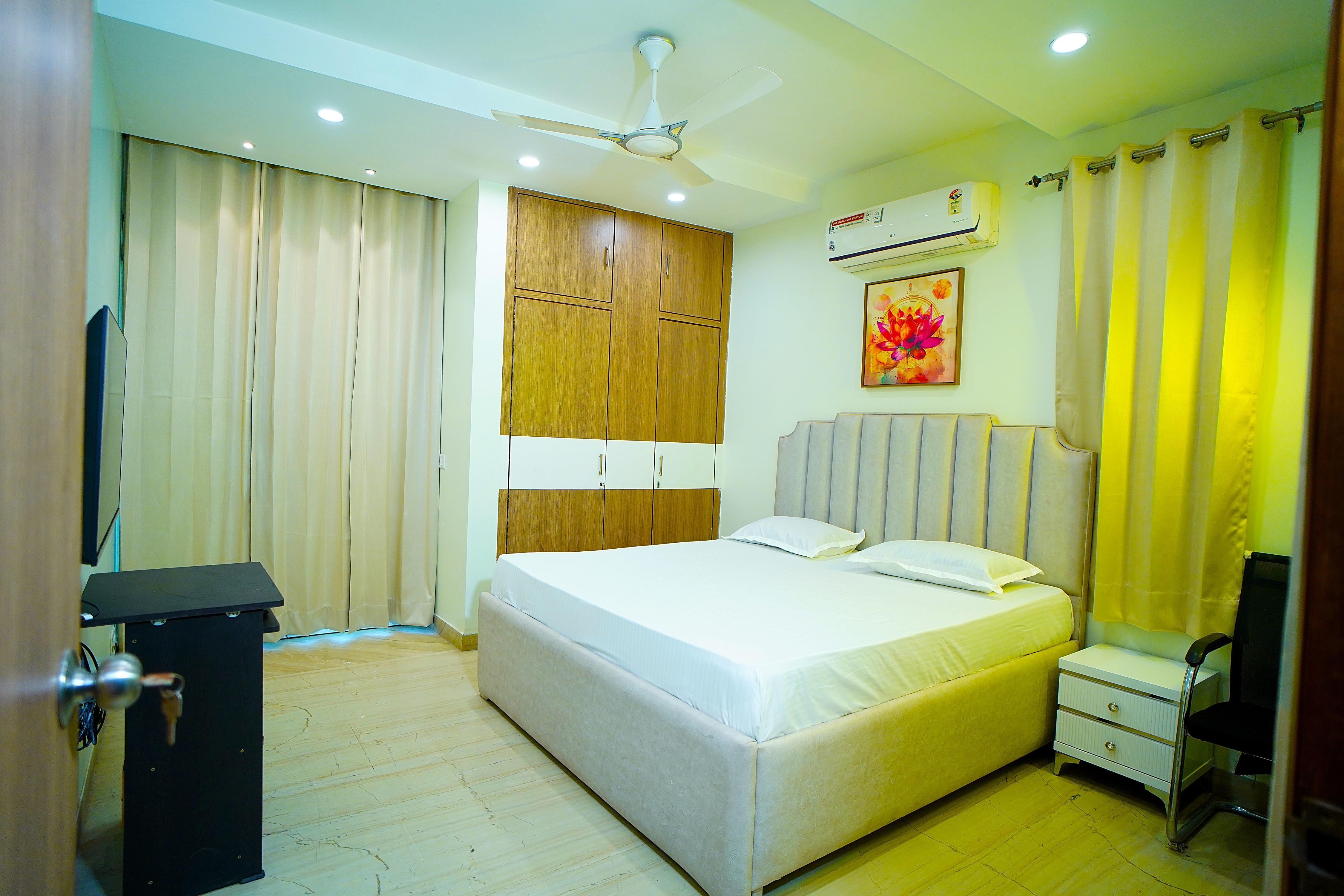 Sparks Fly Premium 3 BHK Serviced Apartment, Delhi - Tap to explore photos