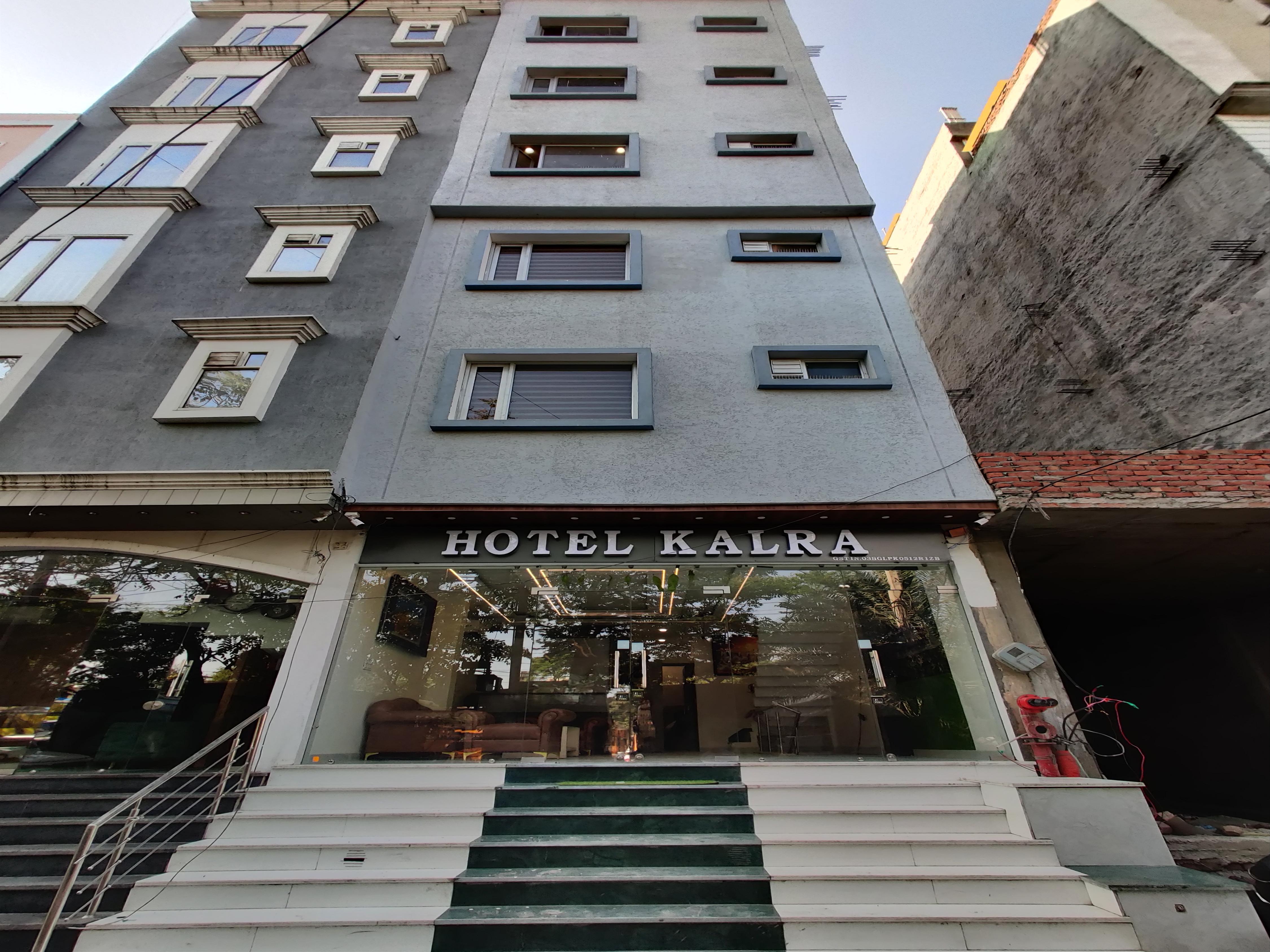 Hotel Kalra - Tap to explore photos