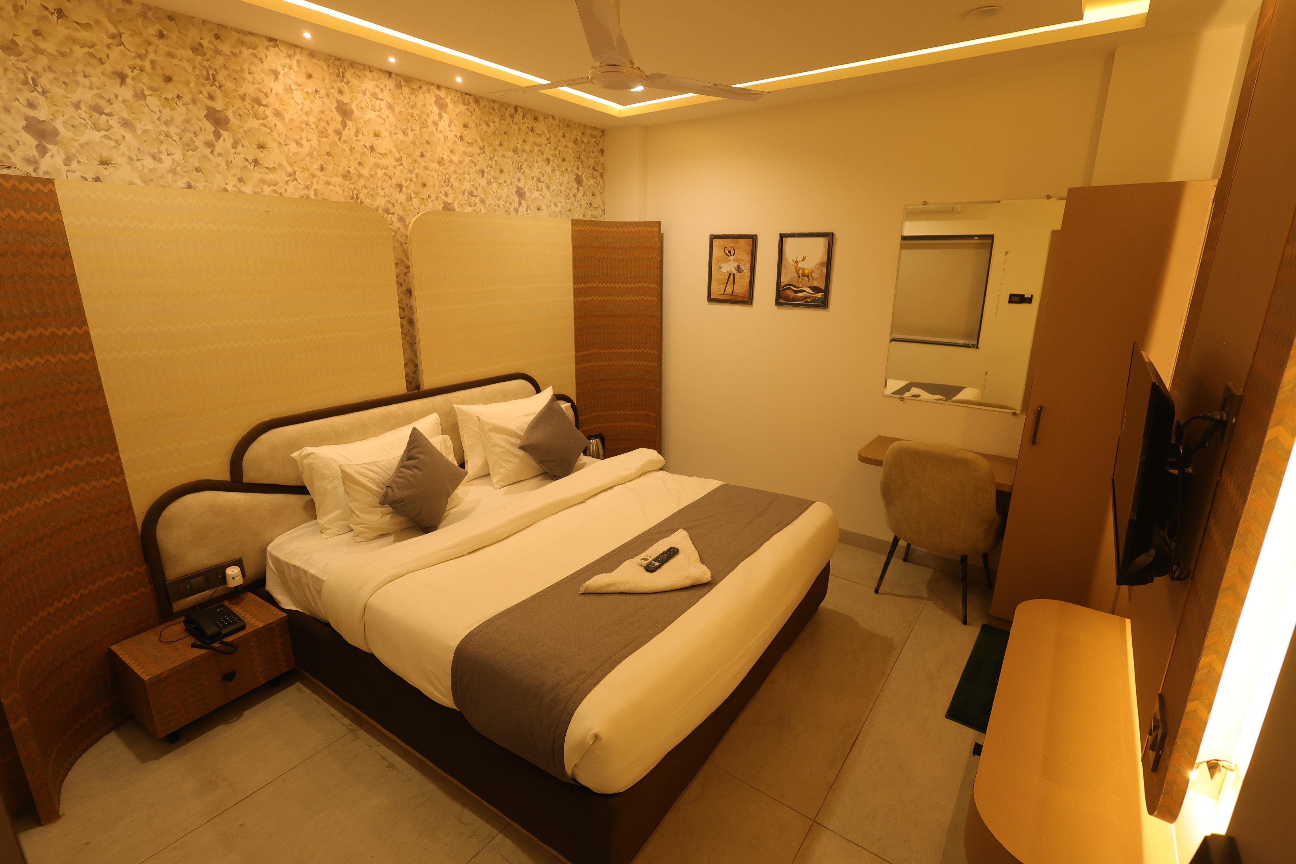 Hotel Stayspire Room Type - Deluxe room