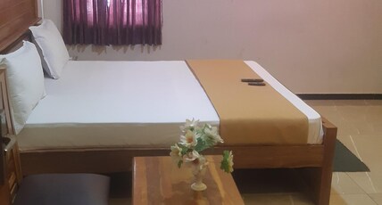 KALAI TOWER Room Type - DELUXE DOUBLE BED ROOM A/C