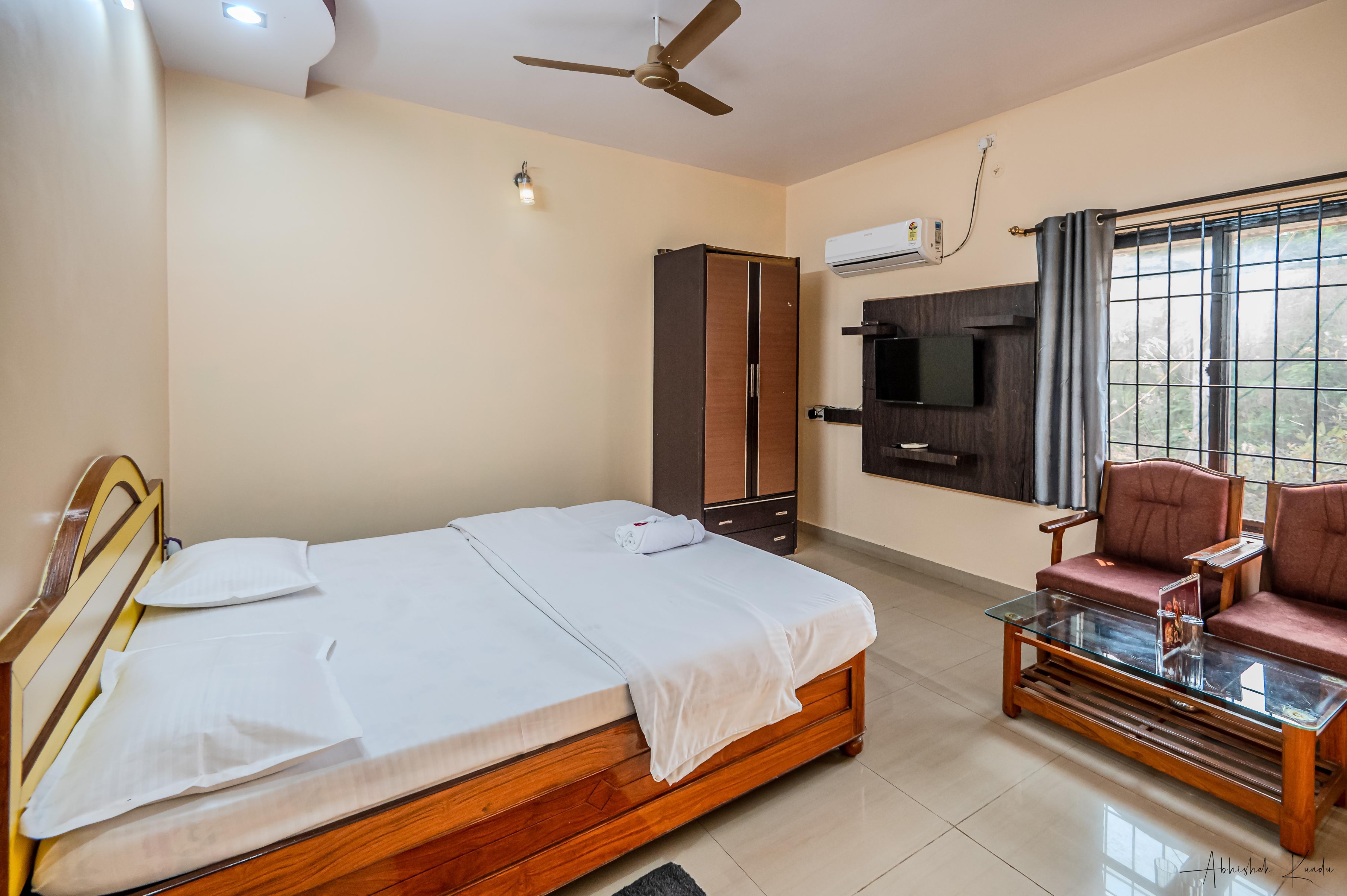 Hotel Laxman Avenue Room Type - SUITE EXCLUSIVE - KAVYA