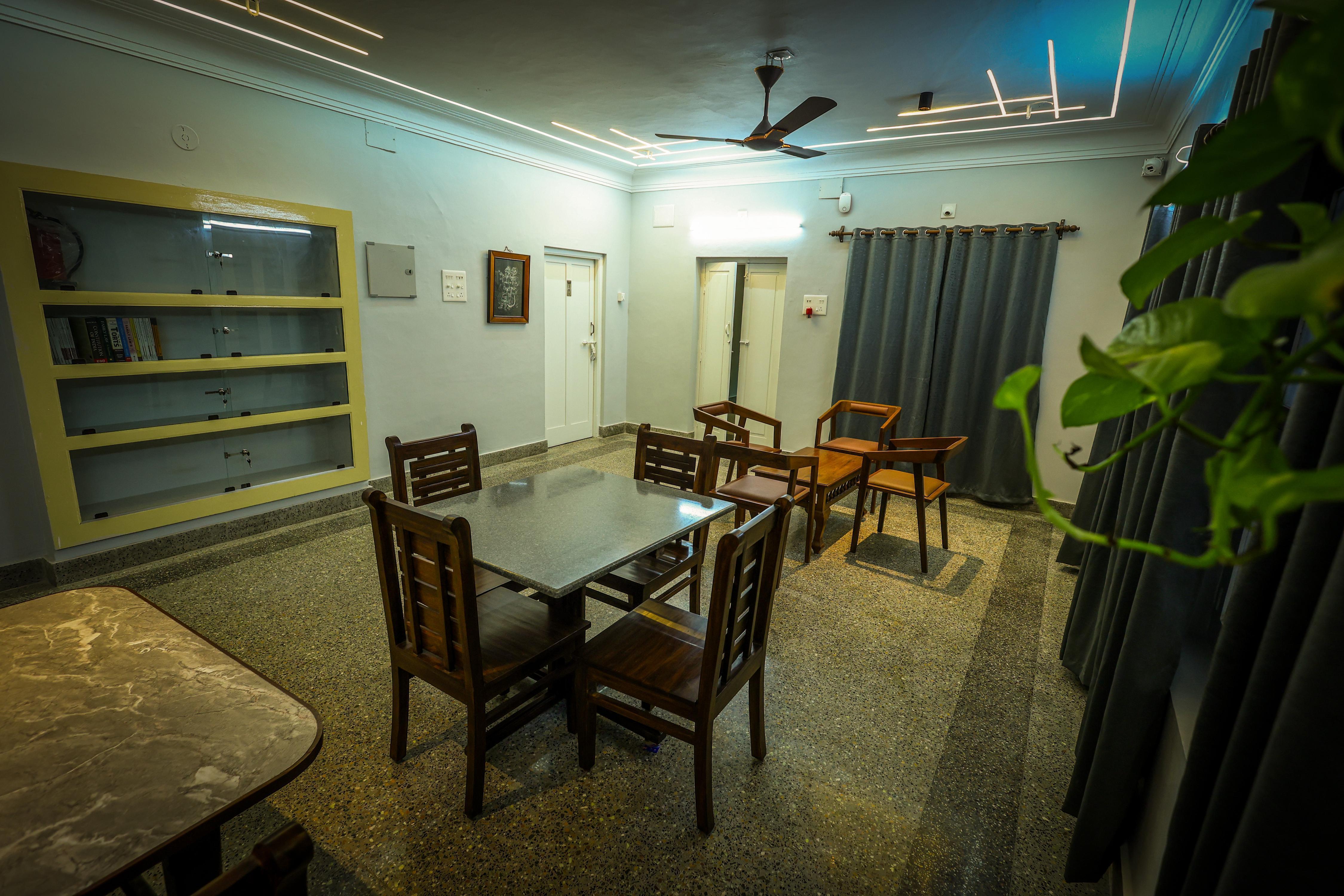 Mouni Homestay
