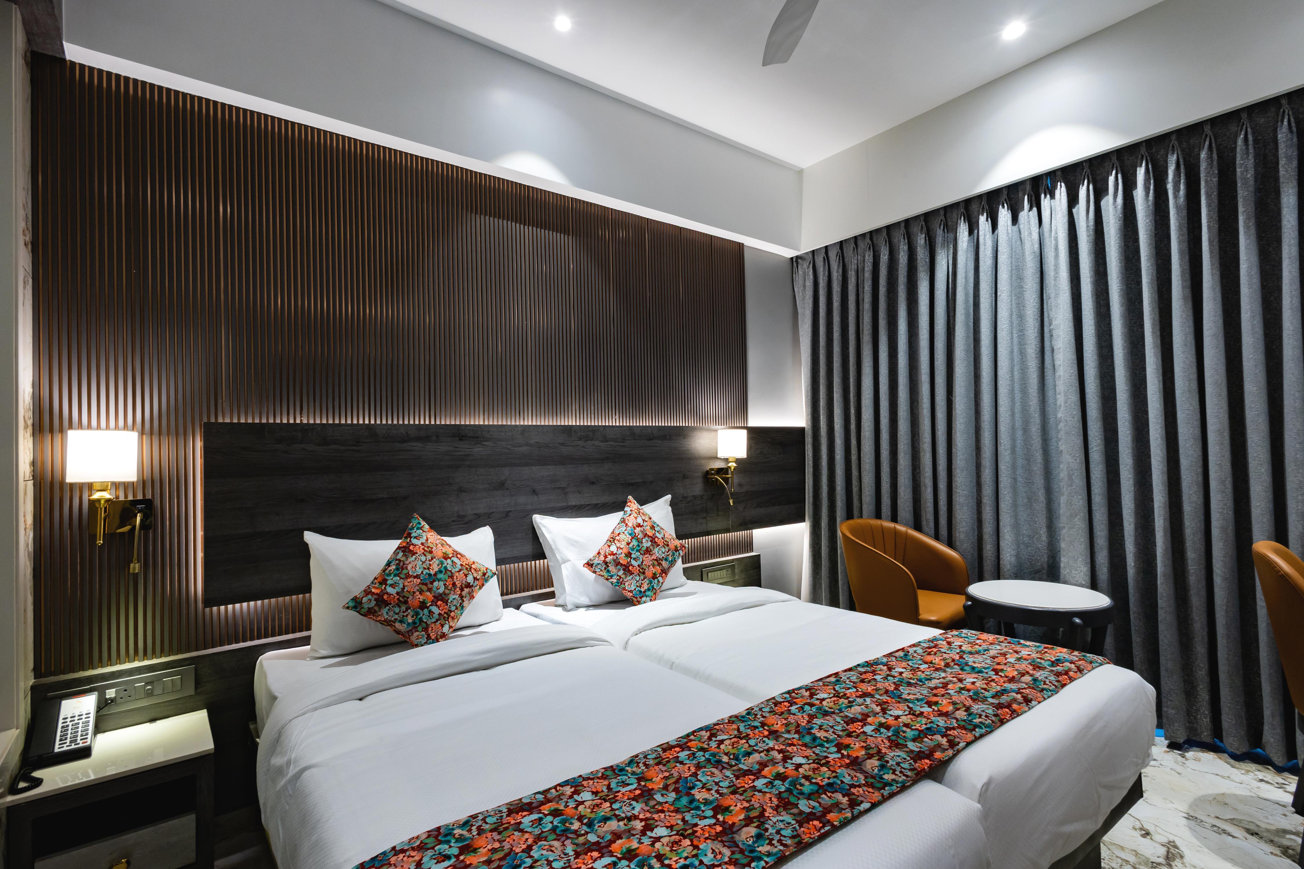 Sio Suites - Tap to explore photos