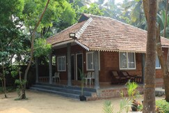 STRIPGREENS BEACH & BACKWATER RESORT VALIAYAPARAMBA