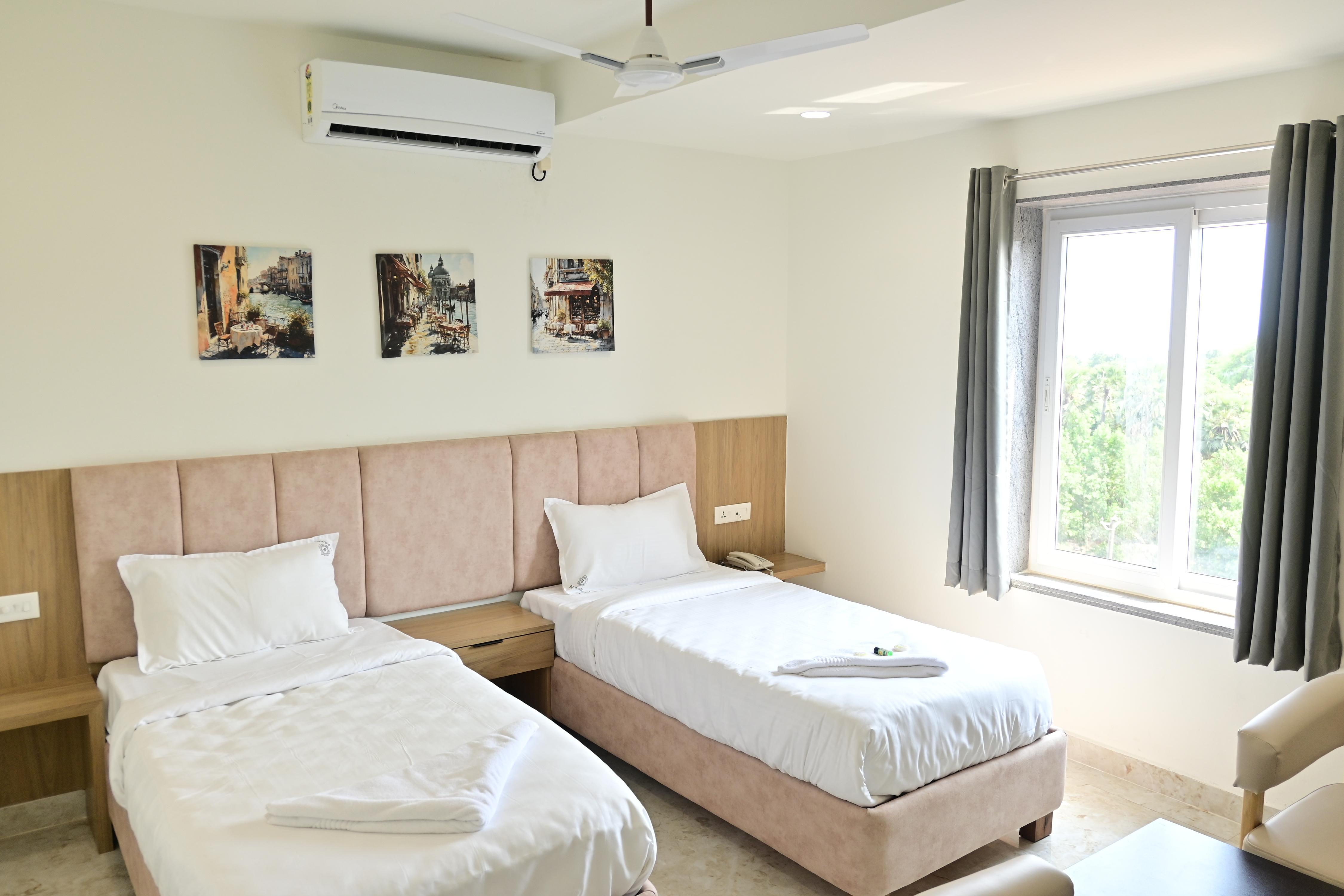 BLU SANDS Room Type - Blu Sands Executive Twin - Partial Beach View