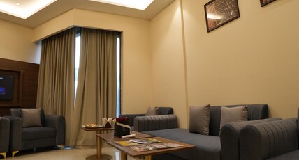 The Murti Hotel & Banquets Room Type - Presidential Family Suite Room