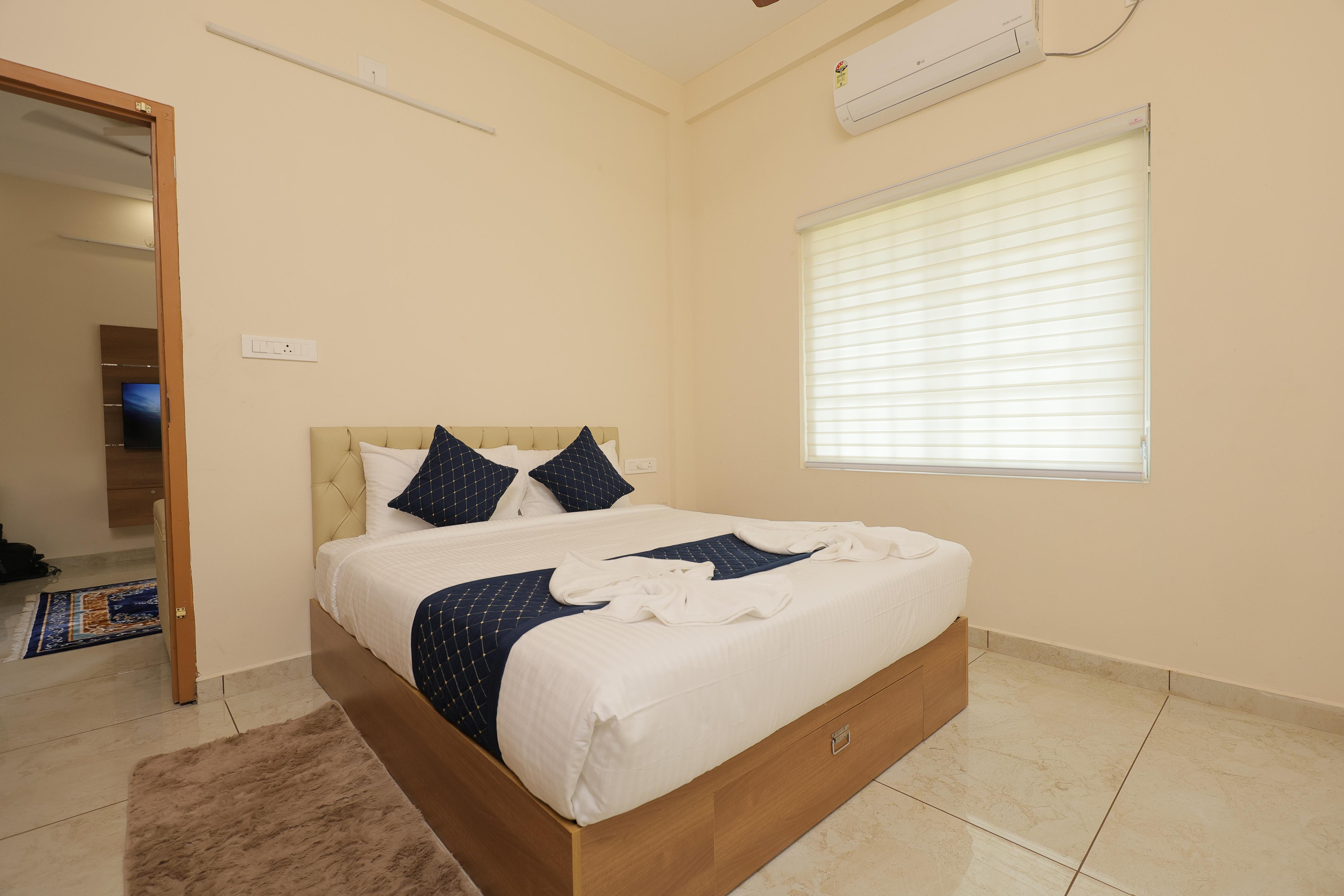 LE CASTLE| 2BHK Retreat Near Lulu Mall - Tap to explore photos