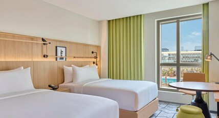 Hilton Garden Inn Embassy TechVillage Outer Ring Road Room Type - Deluxe Twin Pool View Room