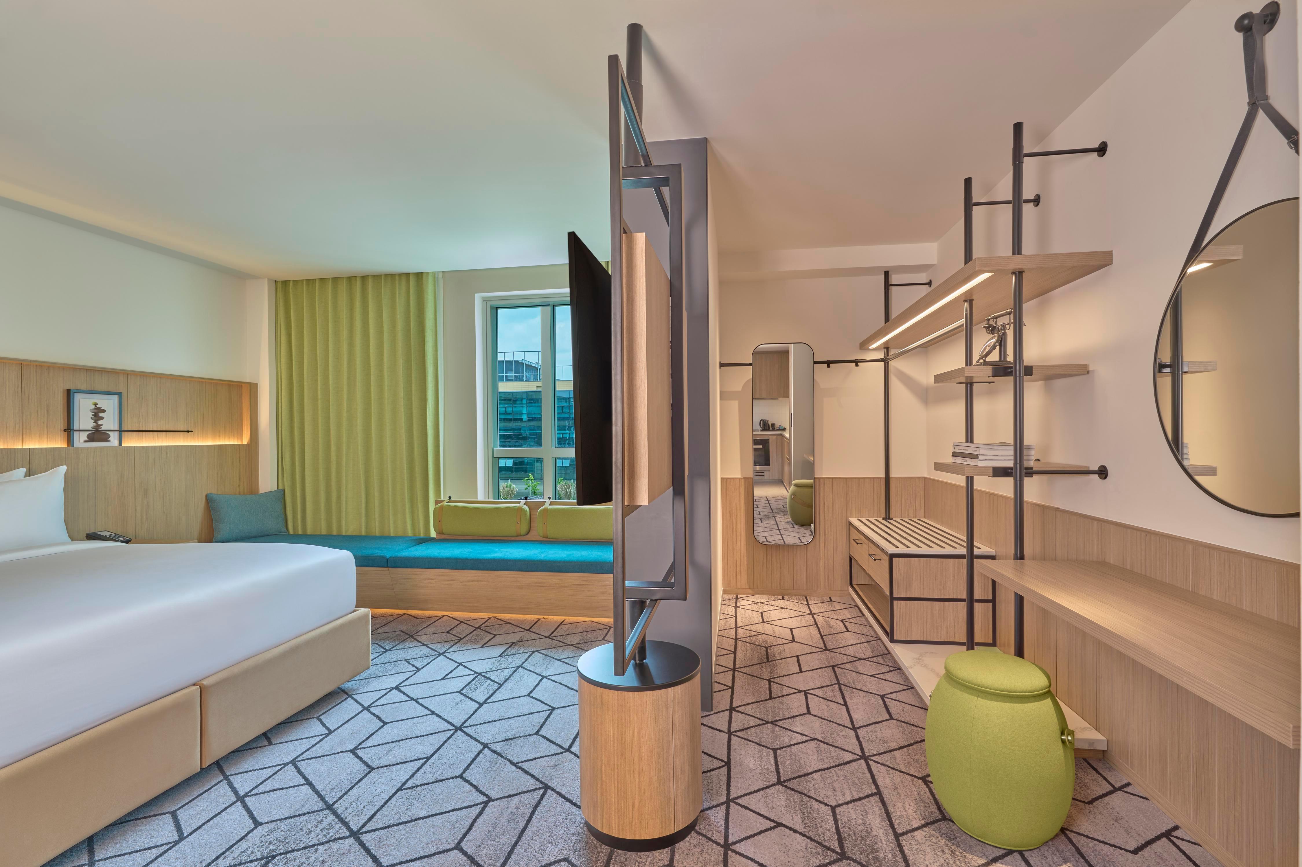 Hilton Garden Inn Embassy TechVillage Outer Ring Road - Tap to explore photos