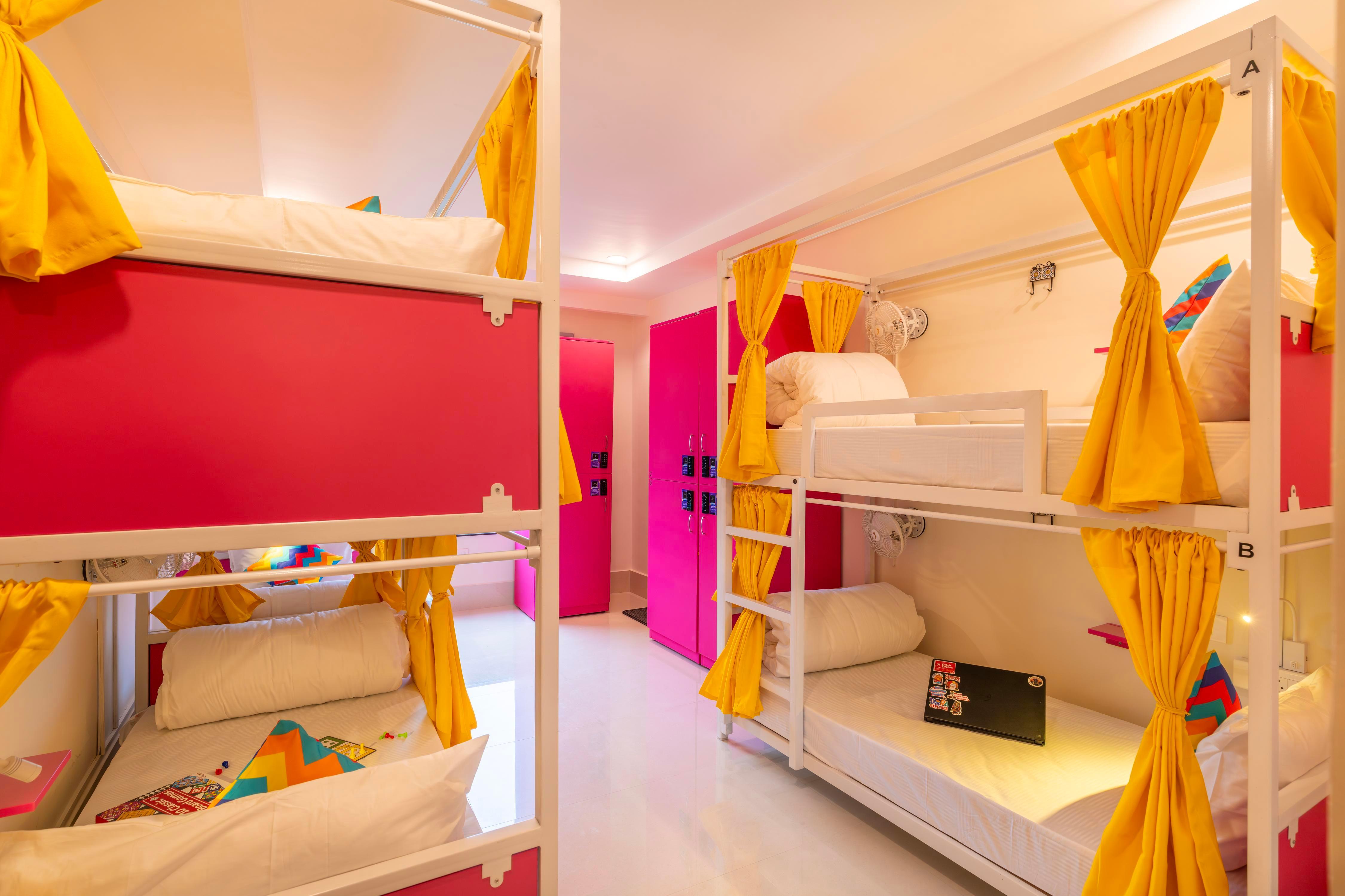 goSTOPS Plus Katra Room Type - Bed in 6 Bed Mixed Dormitory AC Room with Ensuite Bathroom