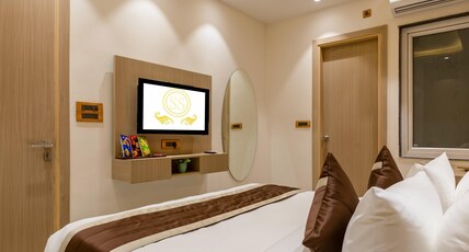 Hotel Silver Star Room Type - Deluxe Room with Air Conditioning