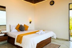 Lake view 1bhk Lake Touch with Jacuzzi by the explorer stays