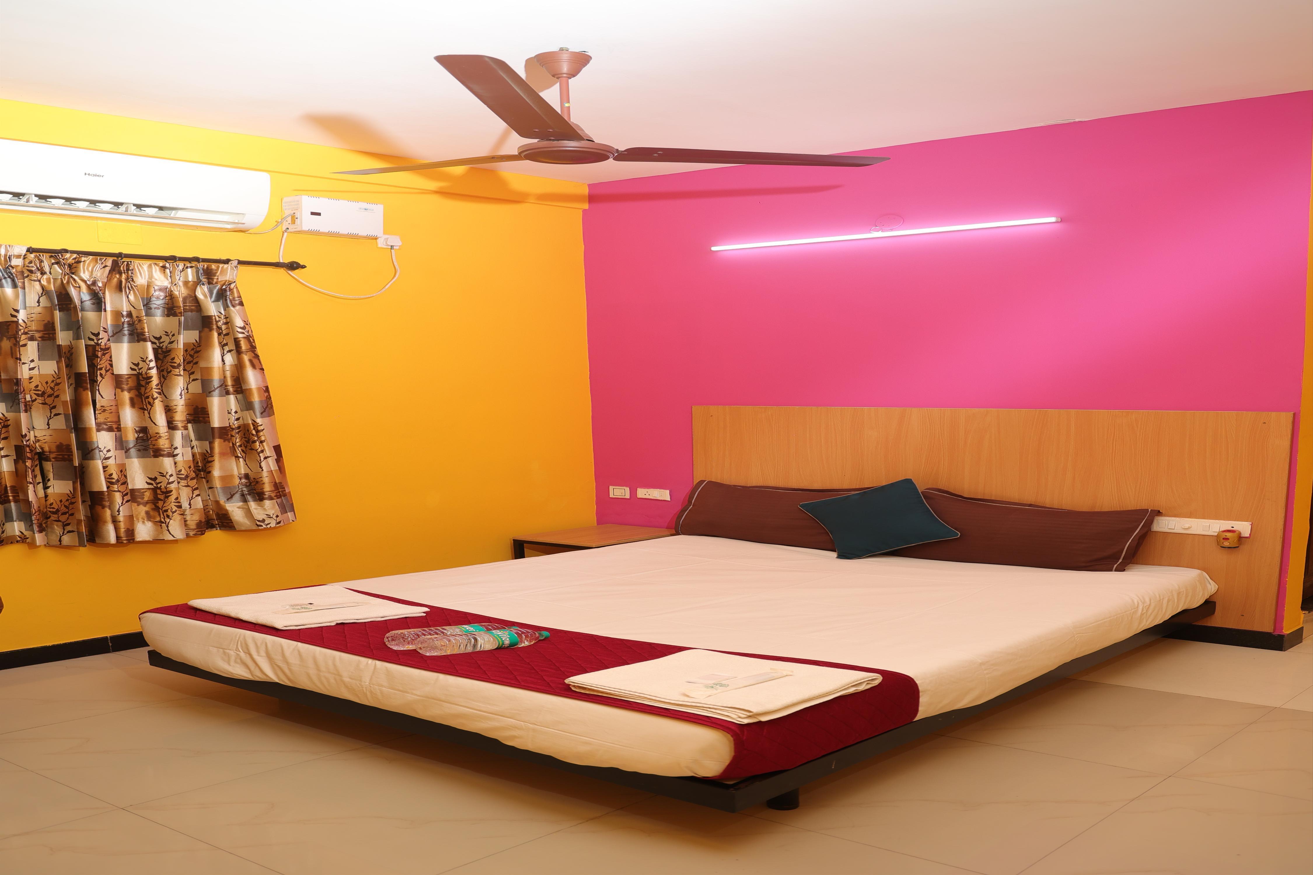 Virksham Hotel Ganapathy - Tap to explore photos