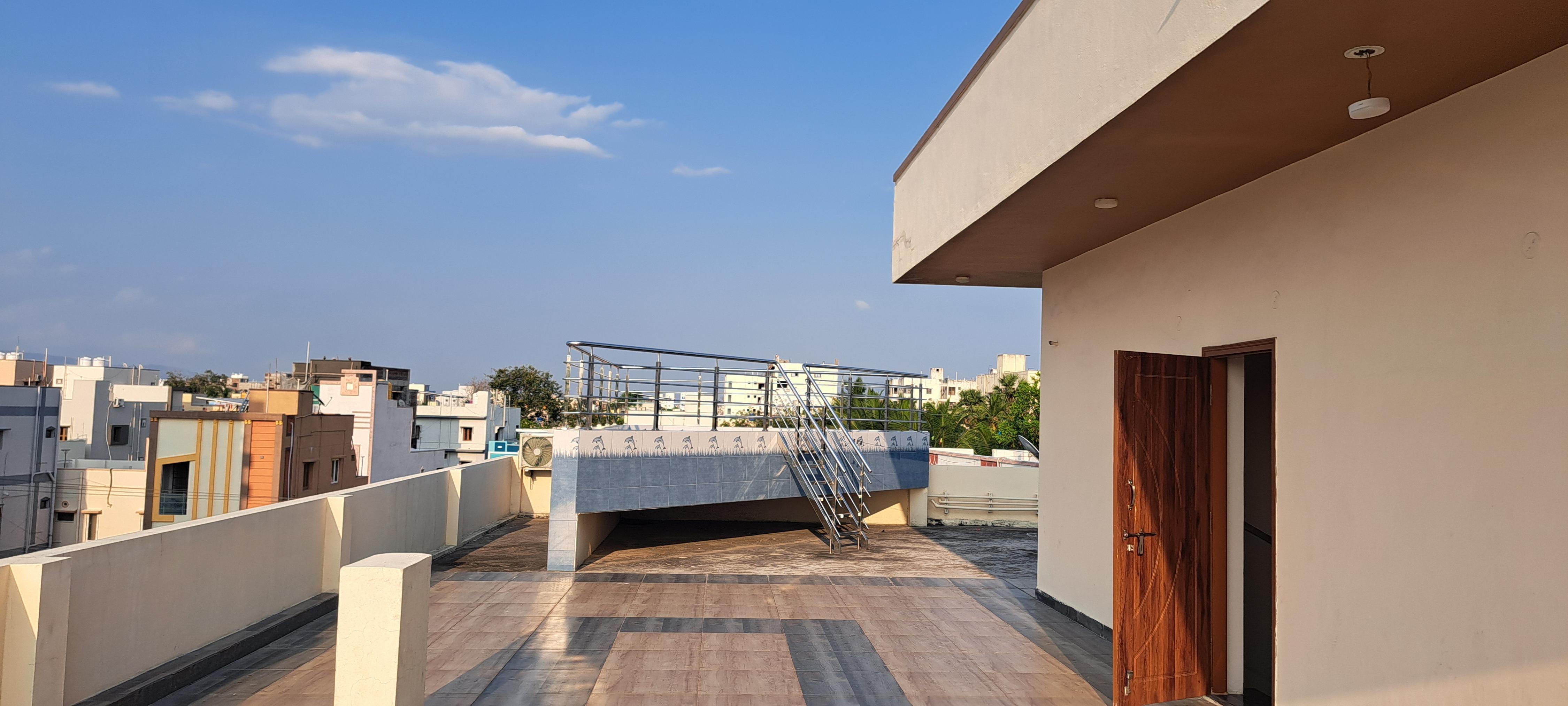 Brand NEW Luxurious Villa behind Taj Hotel - Tap to explore photos