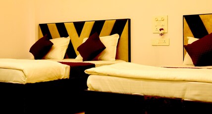 Hotel Bhatner Inn Room Type - Super Deluxe Family Suite