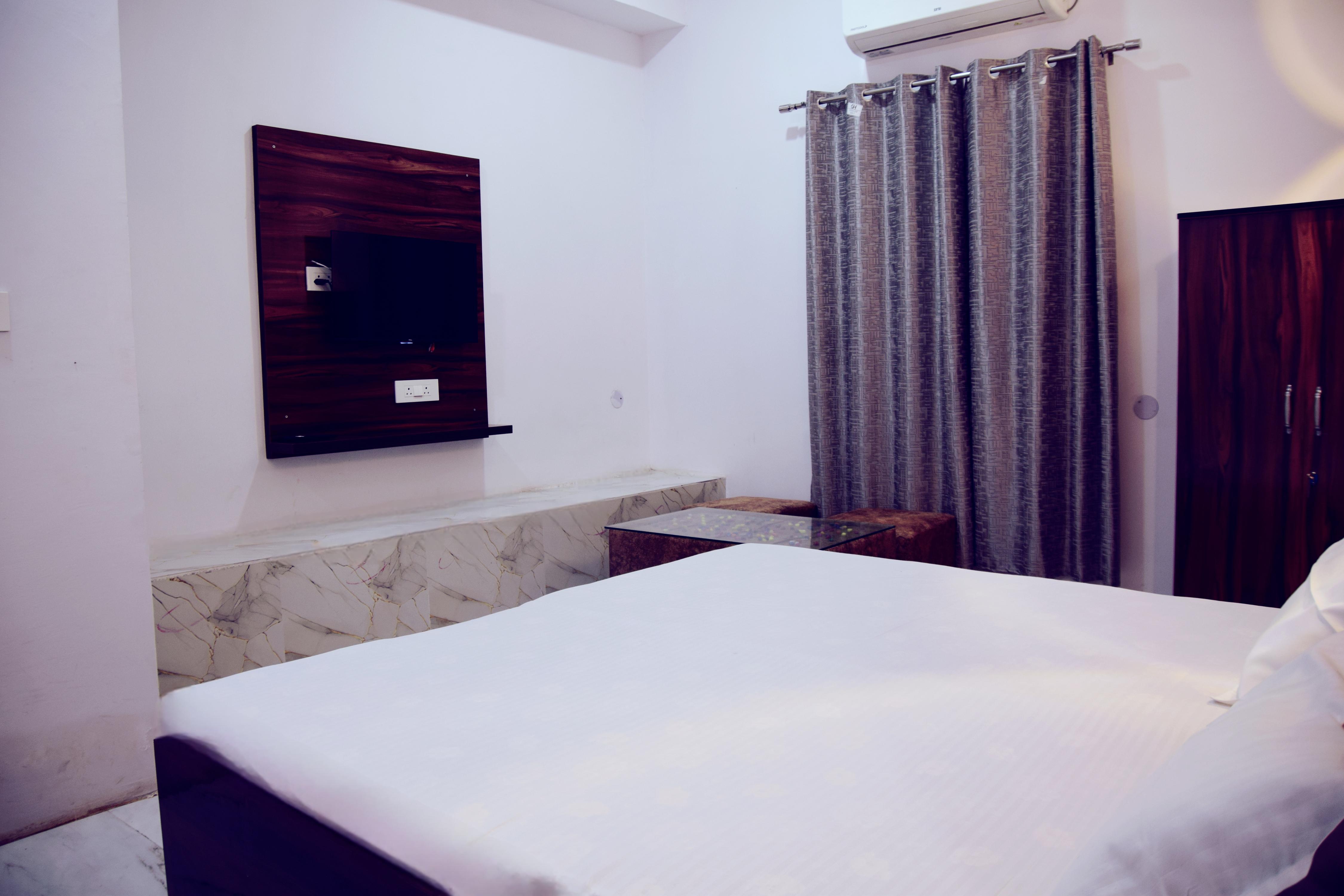 Hotel Bhatner Inn Room Type - Executive Room