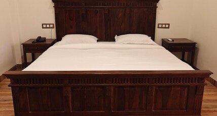 Hotel Anusuya Palace Room Type - Premium Room