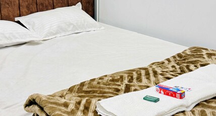 Rusia ji home stay Room Type - Double Bed Non-AC Room