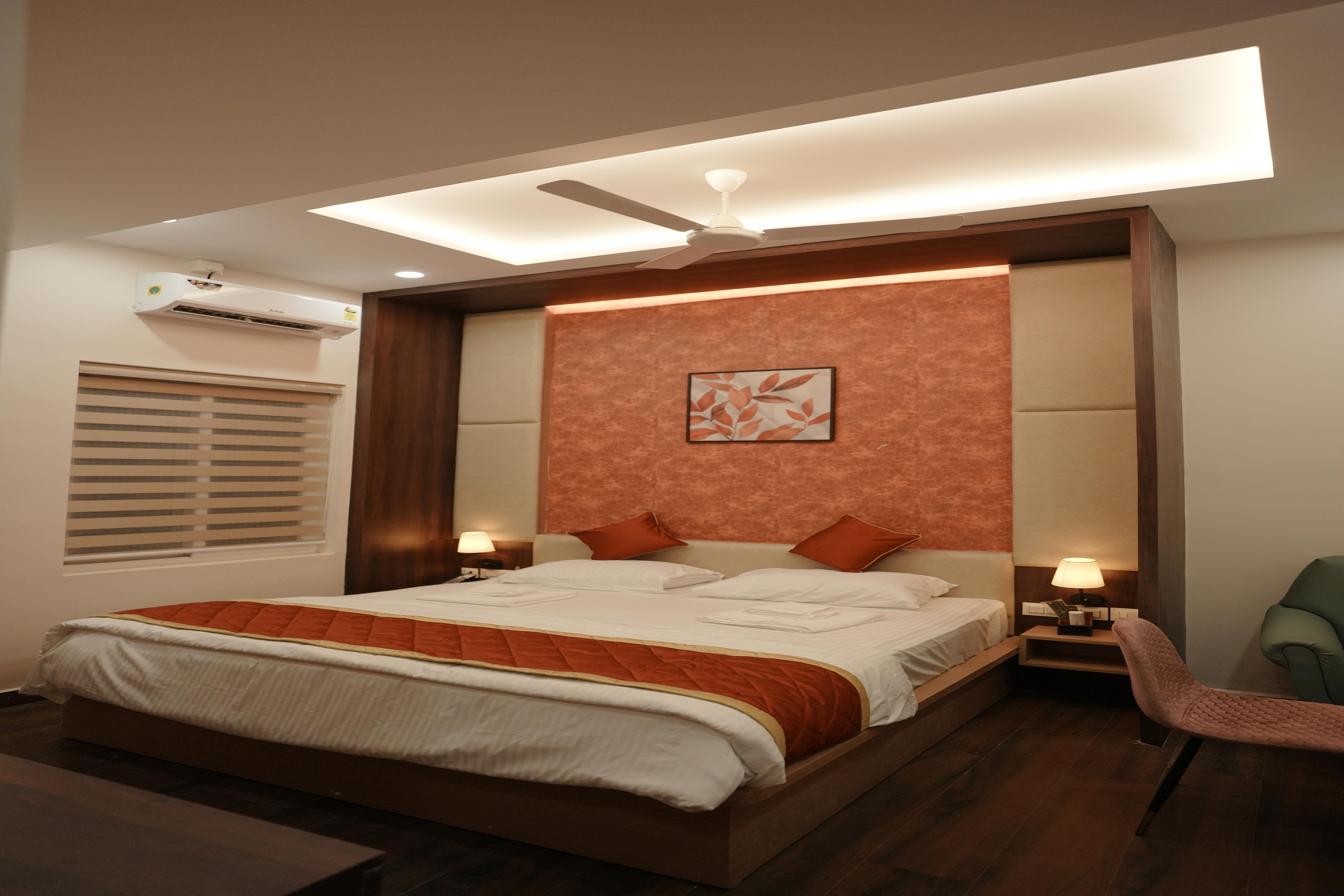GAMAGASHREE HOTEL AND FINE DINE - Tap to explore photos