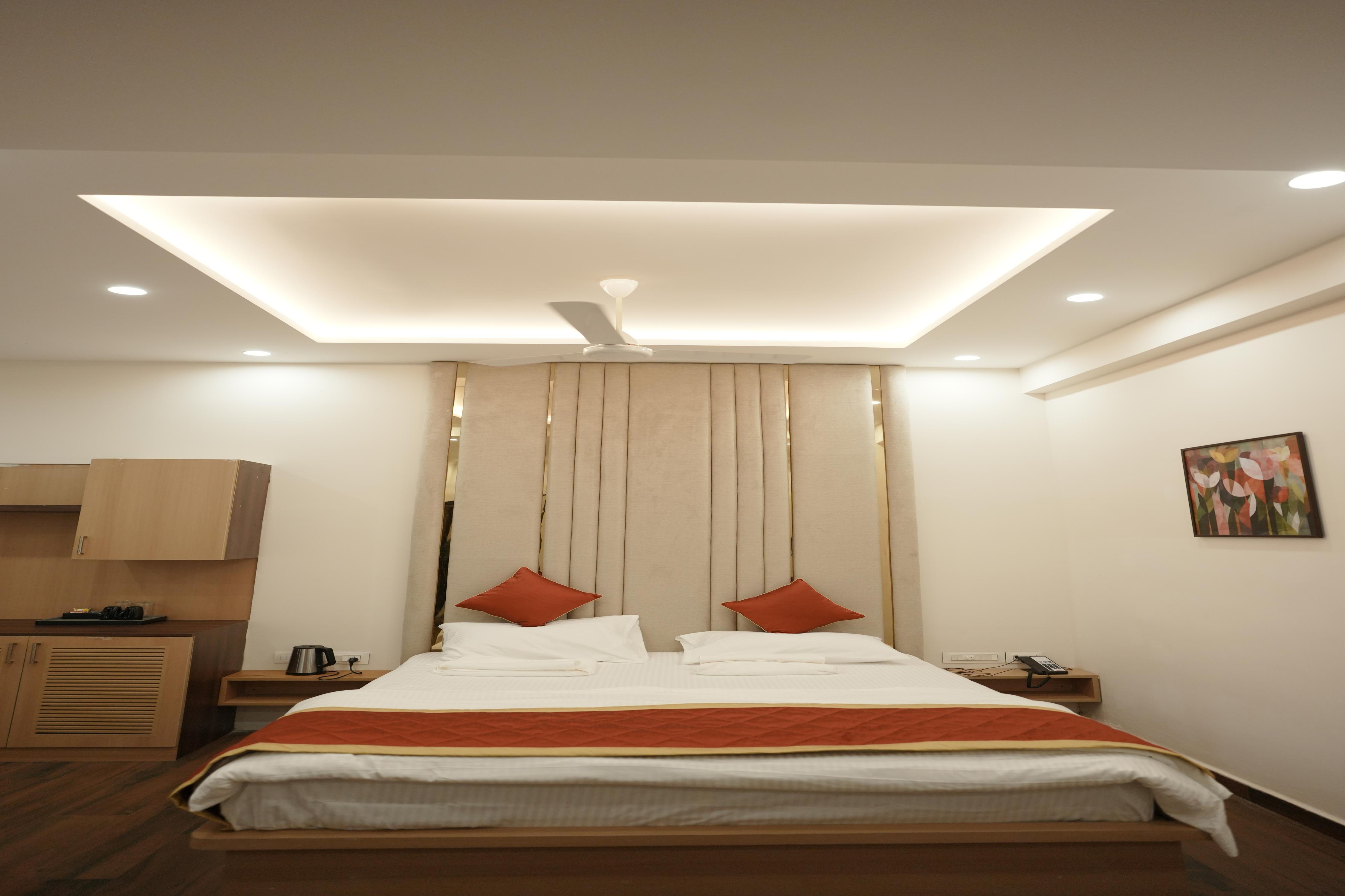 GAMAGASHREE HOTEL AND FINE DINE - Tap to explore photos