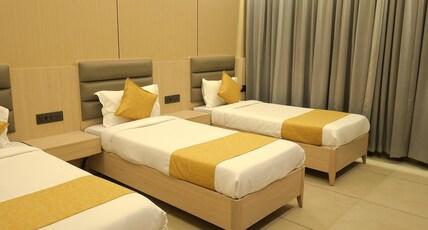 Sarju Palace Room Type - Super Deluxe Sea View Triple Bed Room