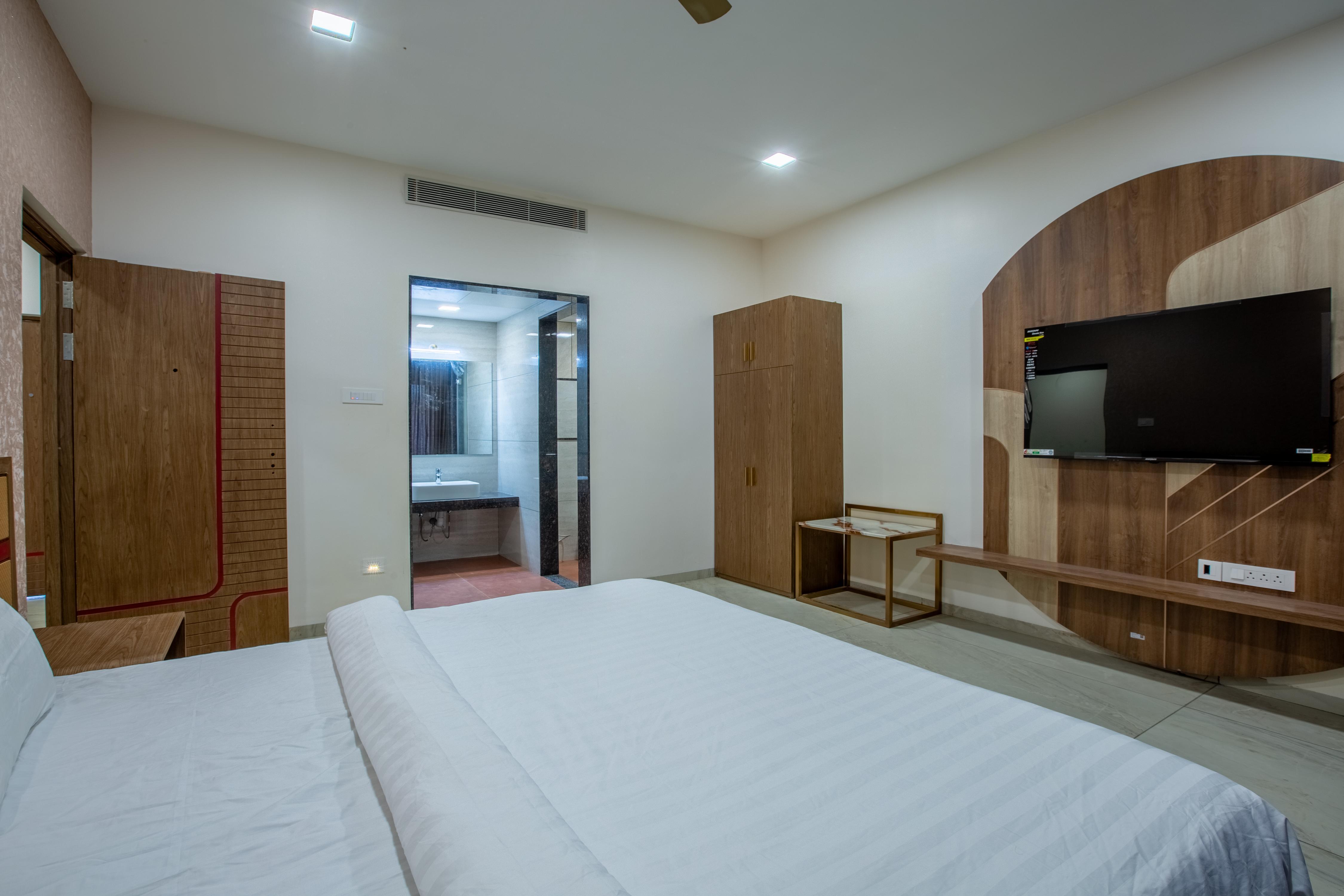 La ANTARAA - Tap to explore photos