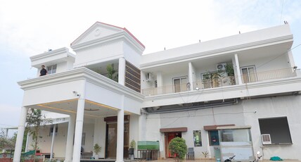 Shrushti Resort Room Type - Deluxe Room Shrushti Resort Room Type - Deluxe Room