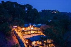 ELIVAAS Prive The Retreat | 4 BHK Villa with Plunge Pool And Jacuzzi