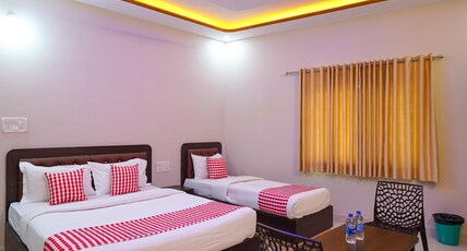 Hotel 98 Street Room Type - Deluxe Room