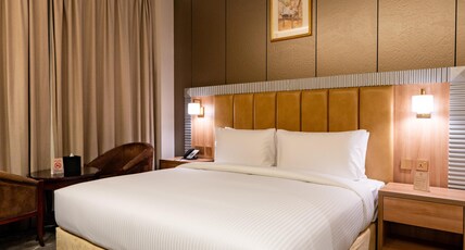 Luxe Grand Hotel Room Type - Avenue King Luxe Grand Hotel Room Type - Avenue King