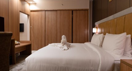 Luxe Grand Hotel Room Type - Grand King Luxe Grand Hotel Room Type - Grand King