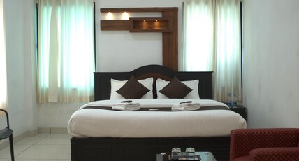 SREEKRISHNA TOURIST HOME Room Type - PREMIUM DELUXE DOUBLE AC ROOM