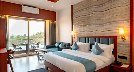Ritz Valley Room Type - Blue Horizon Room with Infinity Pool View