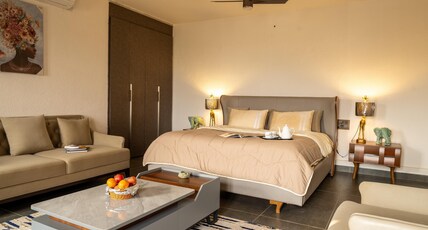 SAFARI FARMS RESORTS AND LEISURE Room Type - Botswana Heritage 1BHK Villa