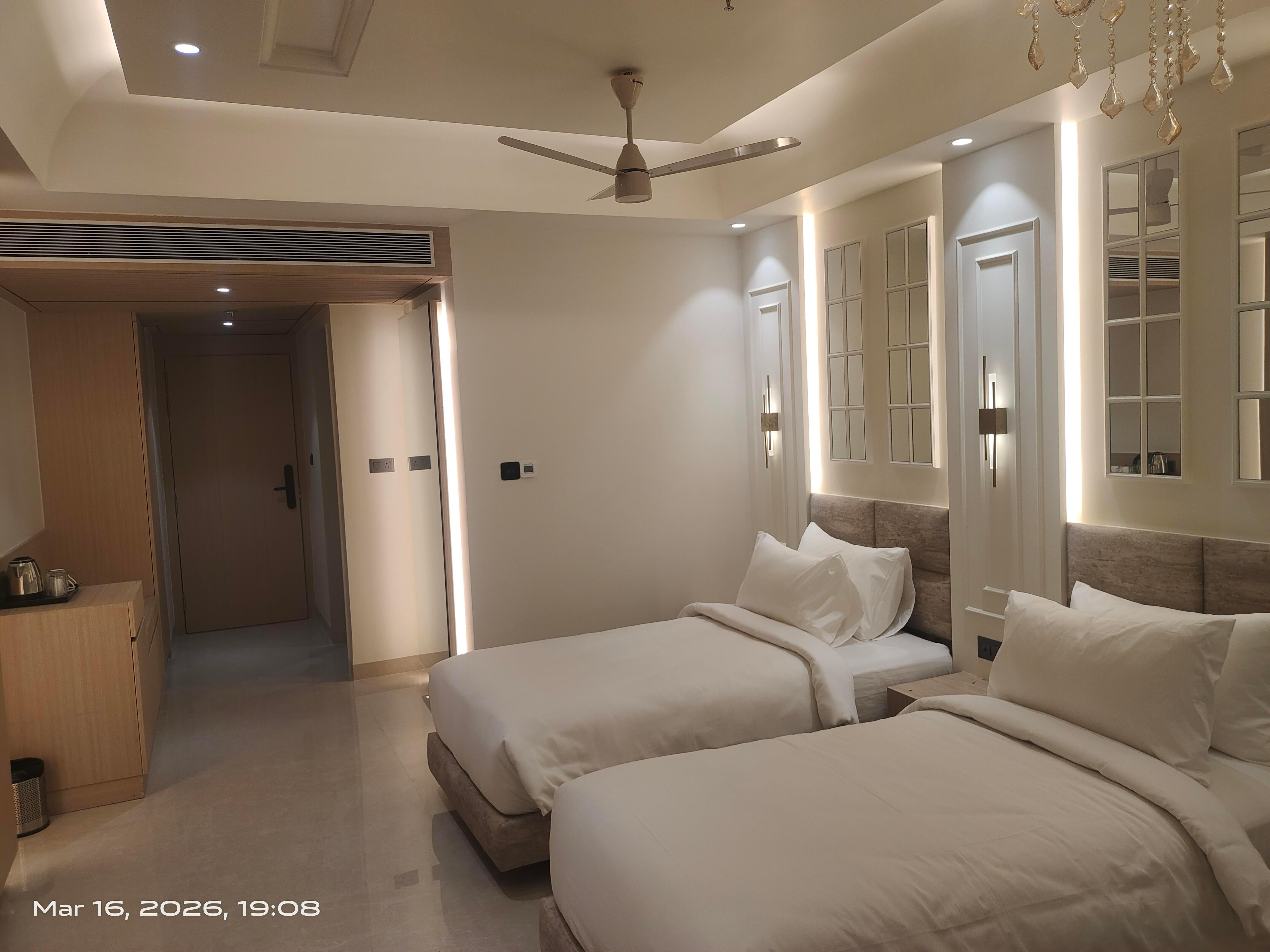 Shagun Hotel & Resorts Room Type - Grande Twin Room