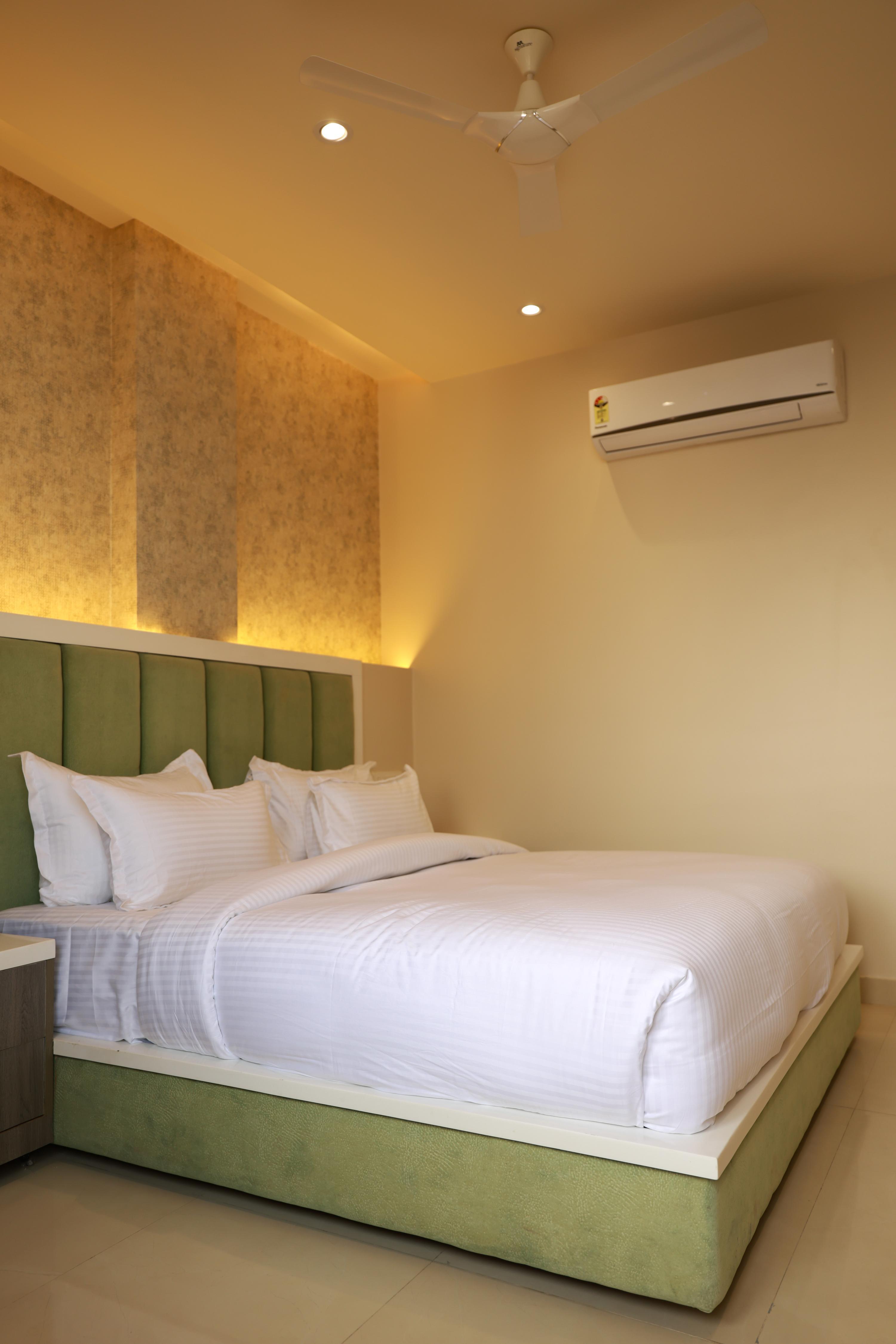 Novosol Lux- A Premium Hotel Near Airport - Tap to explore photos