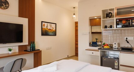 OBS Studio with Balcony J.P. Nagar Room Type - OBS Studio with Balcony J.P. Nagar