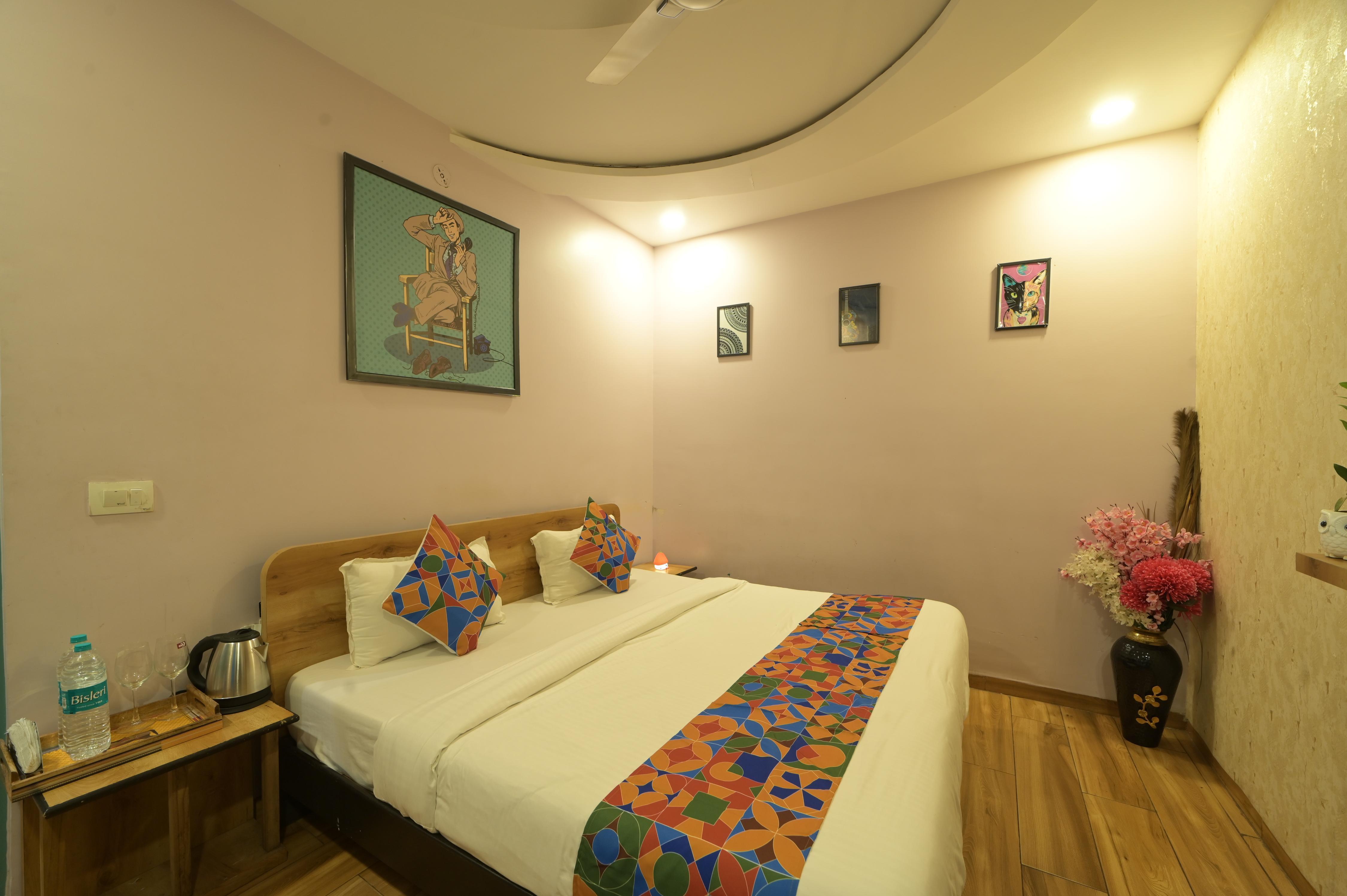 Blooming Beds | 5 Kms from Jaipur International Airport - Tap to explore photos