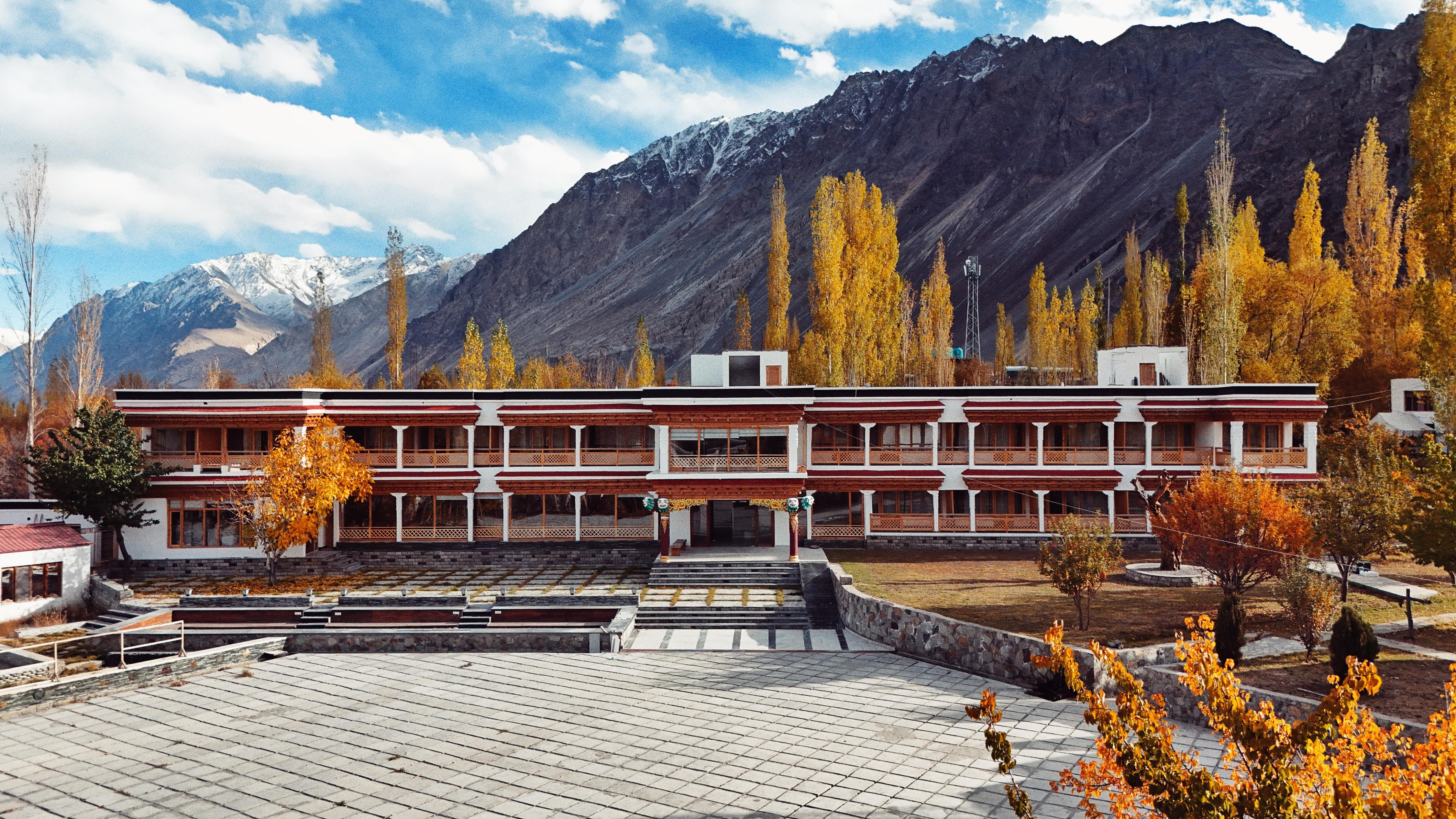 kaldan Palace Luxury Hotel Nubra Valley - Tap to explore photos