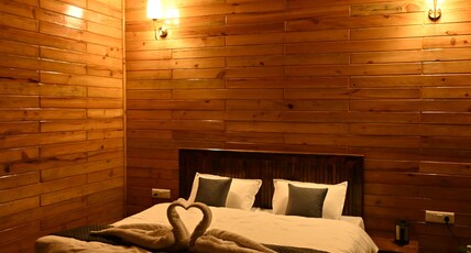 Valley View Retreat Stays Room Type - Premium Wooden Suite Room