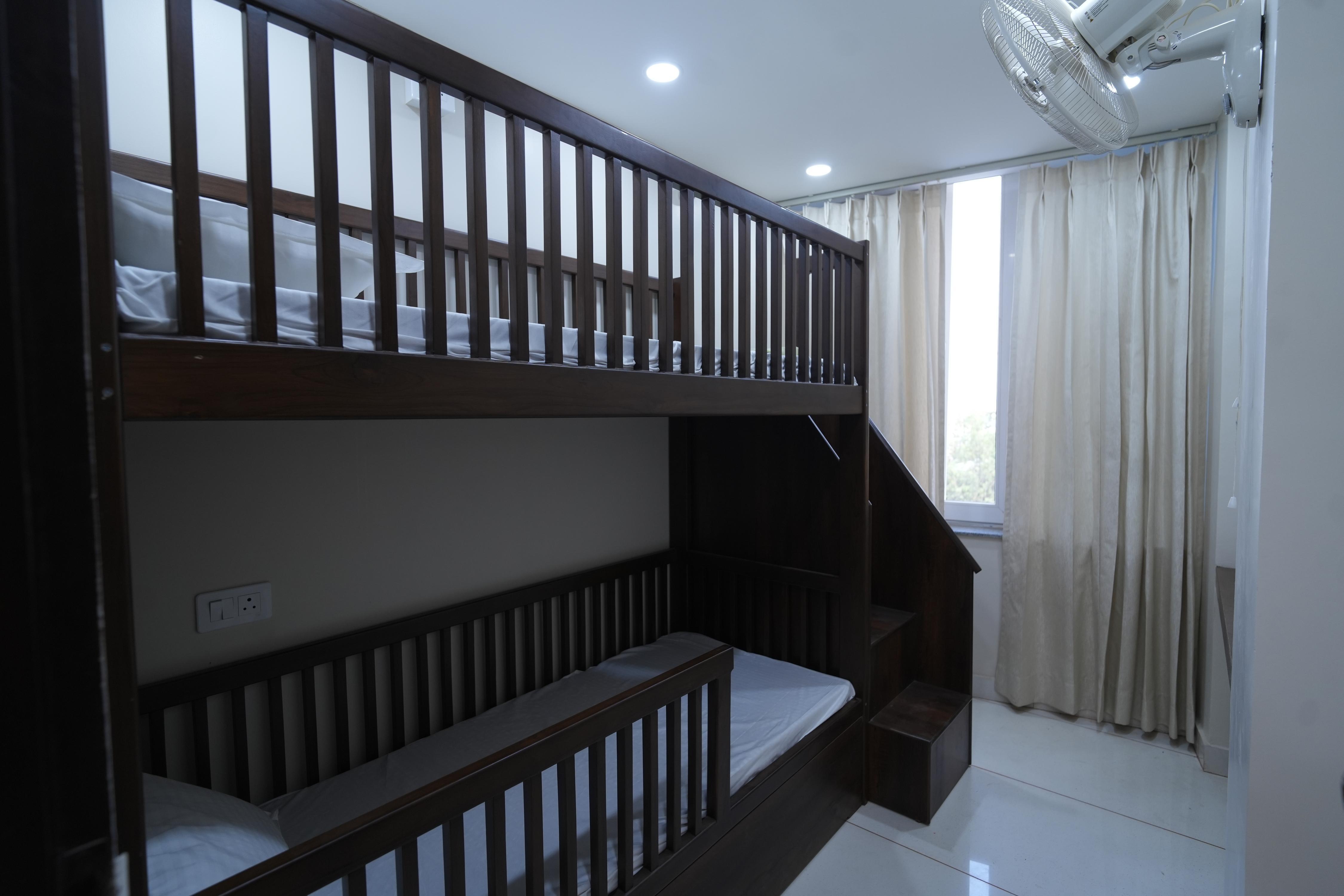Gauraiya Room Type - Backpackers Dorm Stay