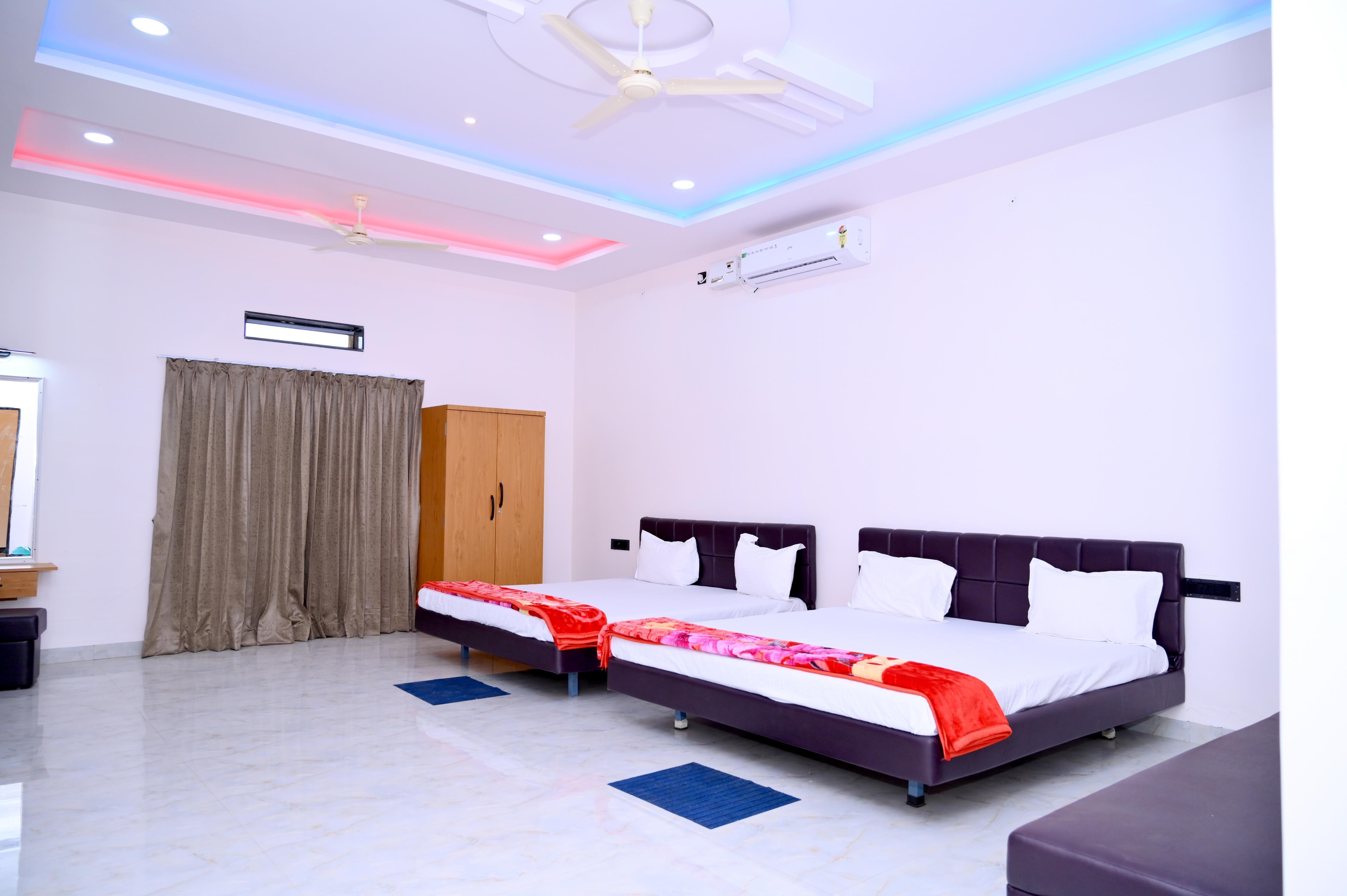 Laxminarayan hotel - Tap to explore photos