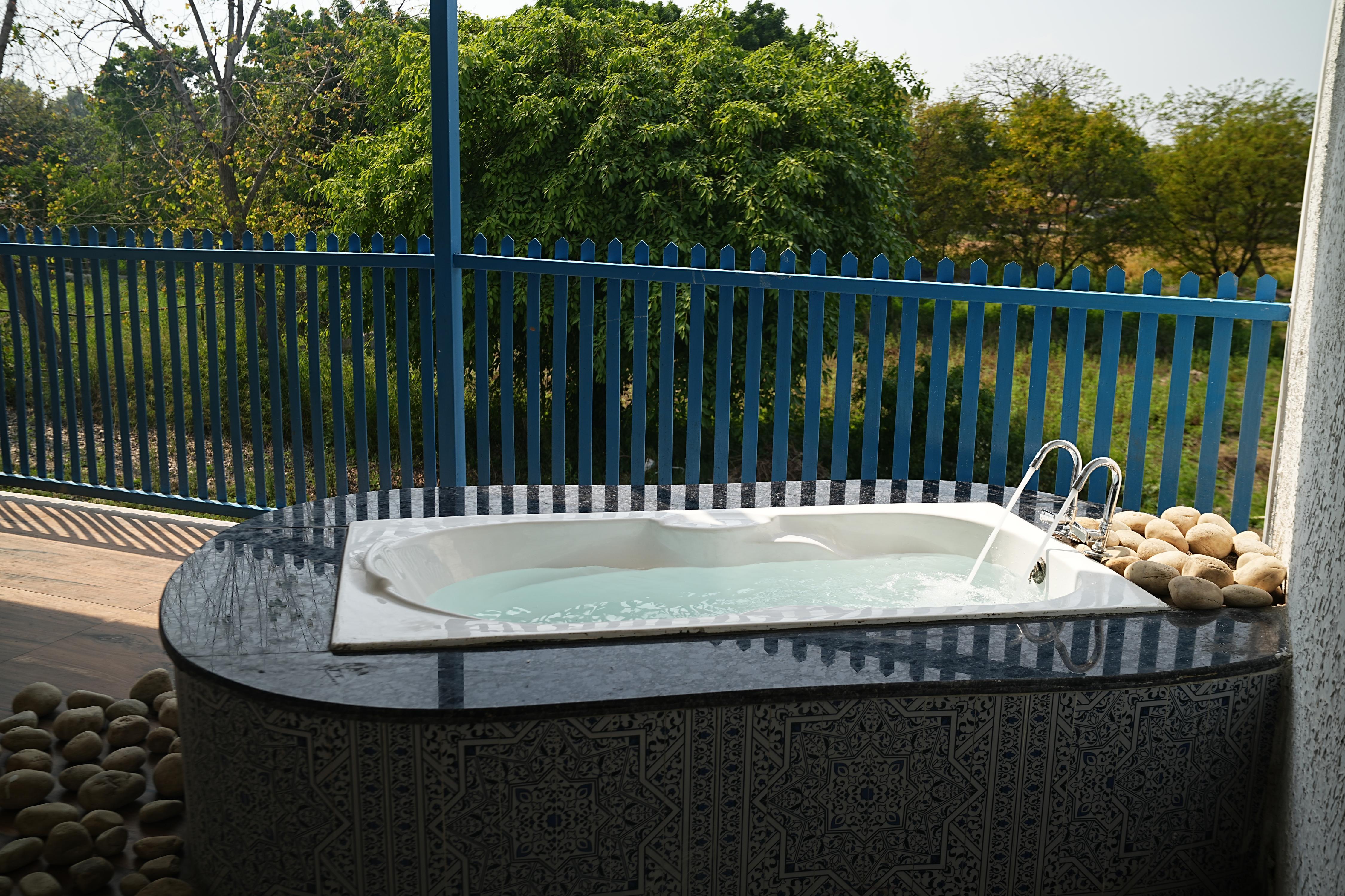 Sundown Resort Room Type - Vienna Jacuzzi Bath Room