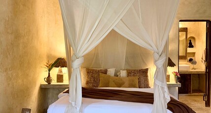 Palm Grove Beach Resort Room Type - Beach Front Bungalow -Rosie Slow