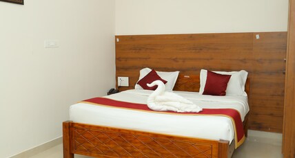 LAKSHMI BALAJI RESIDENCY Room Type - Deluxe Room
