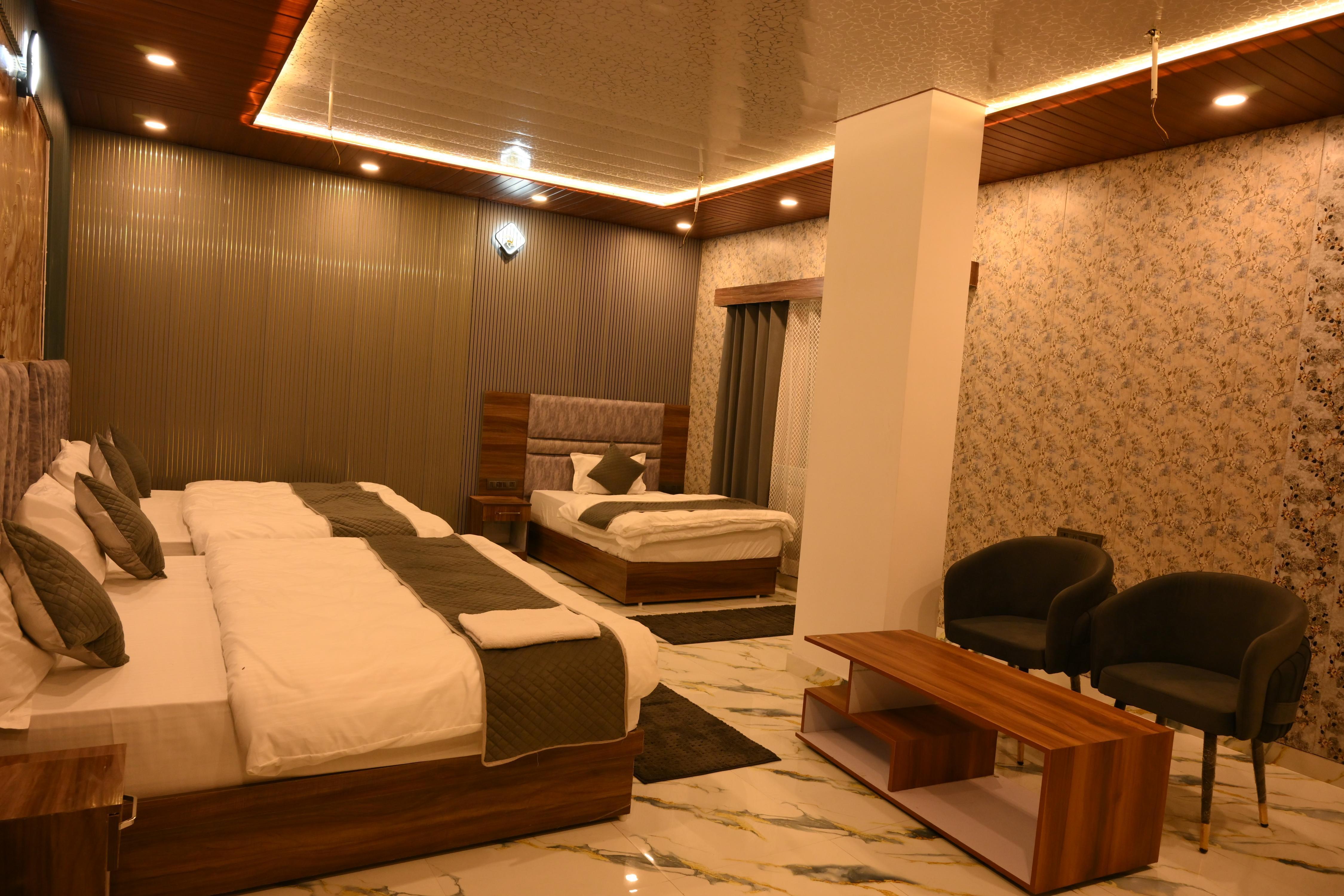 Hotel Aman Palace Rudraprayag Room Type - Quadruple Room
