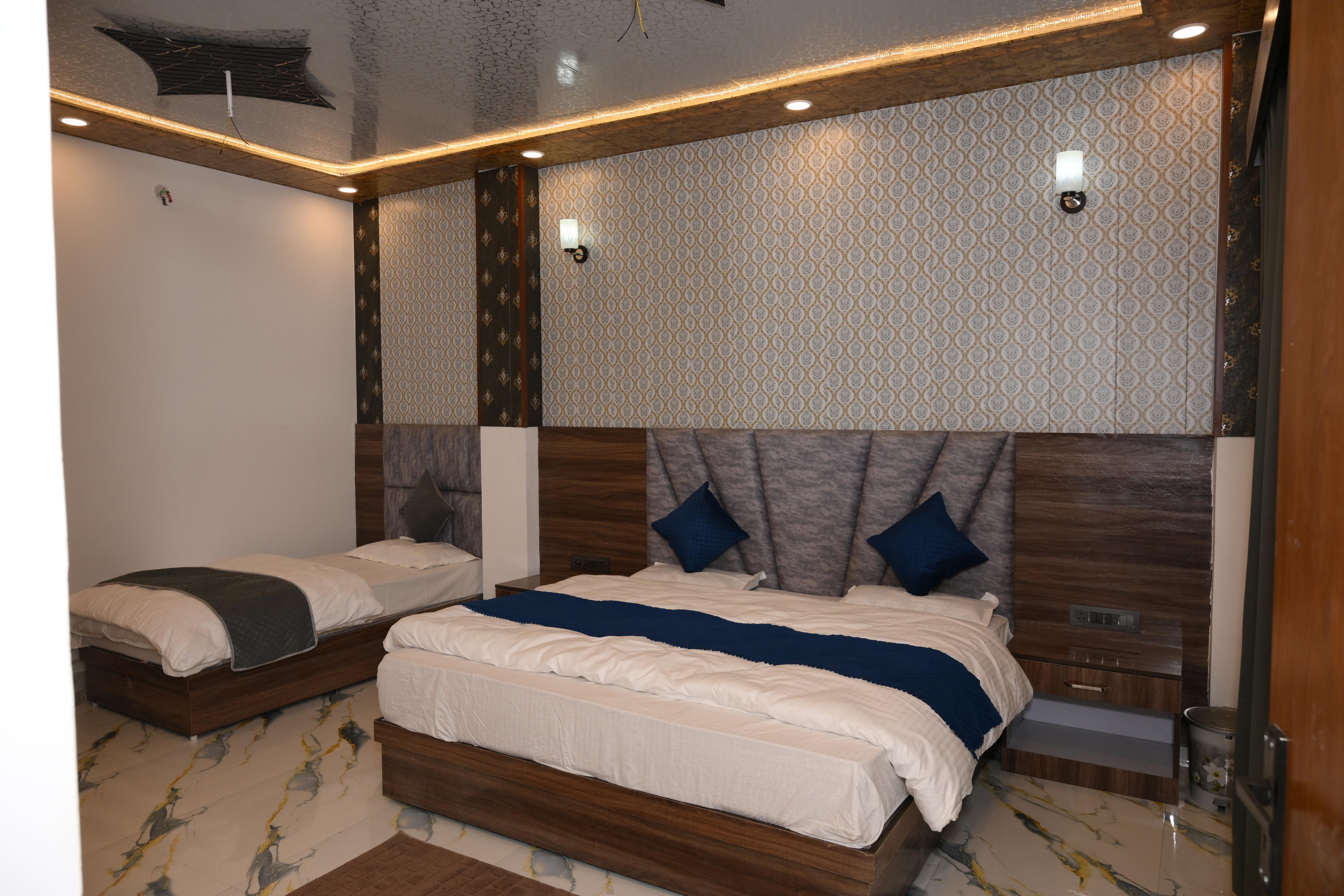 Hotel Aman Palace Rudraprayag - Tap to explore photos