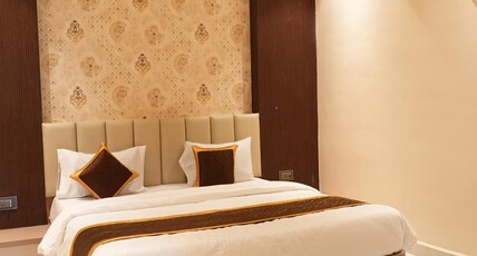 Shri Prasad Executive Room Type - DELUXE ROOM