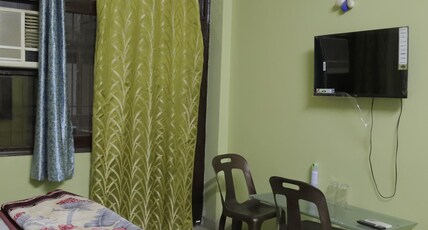 PR Guest House Room Type - Deluxe Room with City View