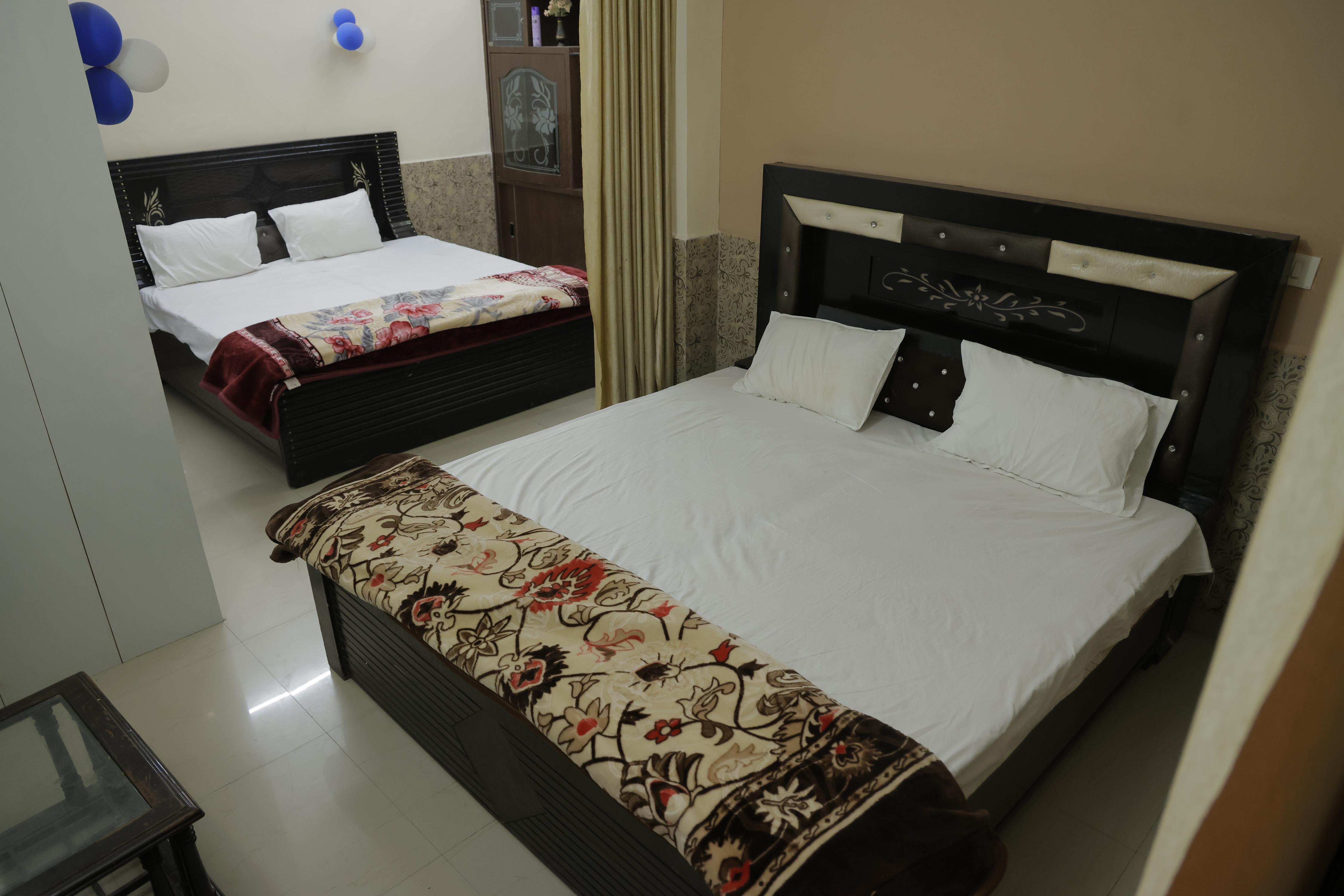 PR Guest House - Tap to explore photos